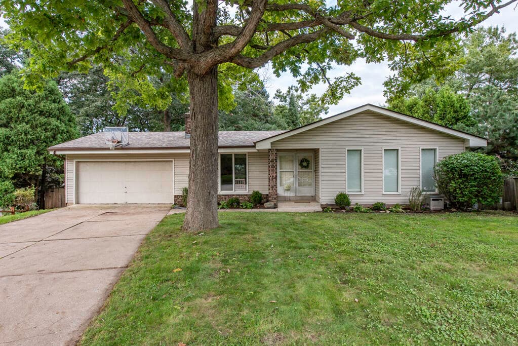 8929 42nd Ct, Kenosha