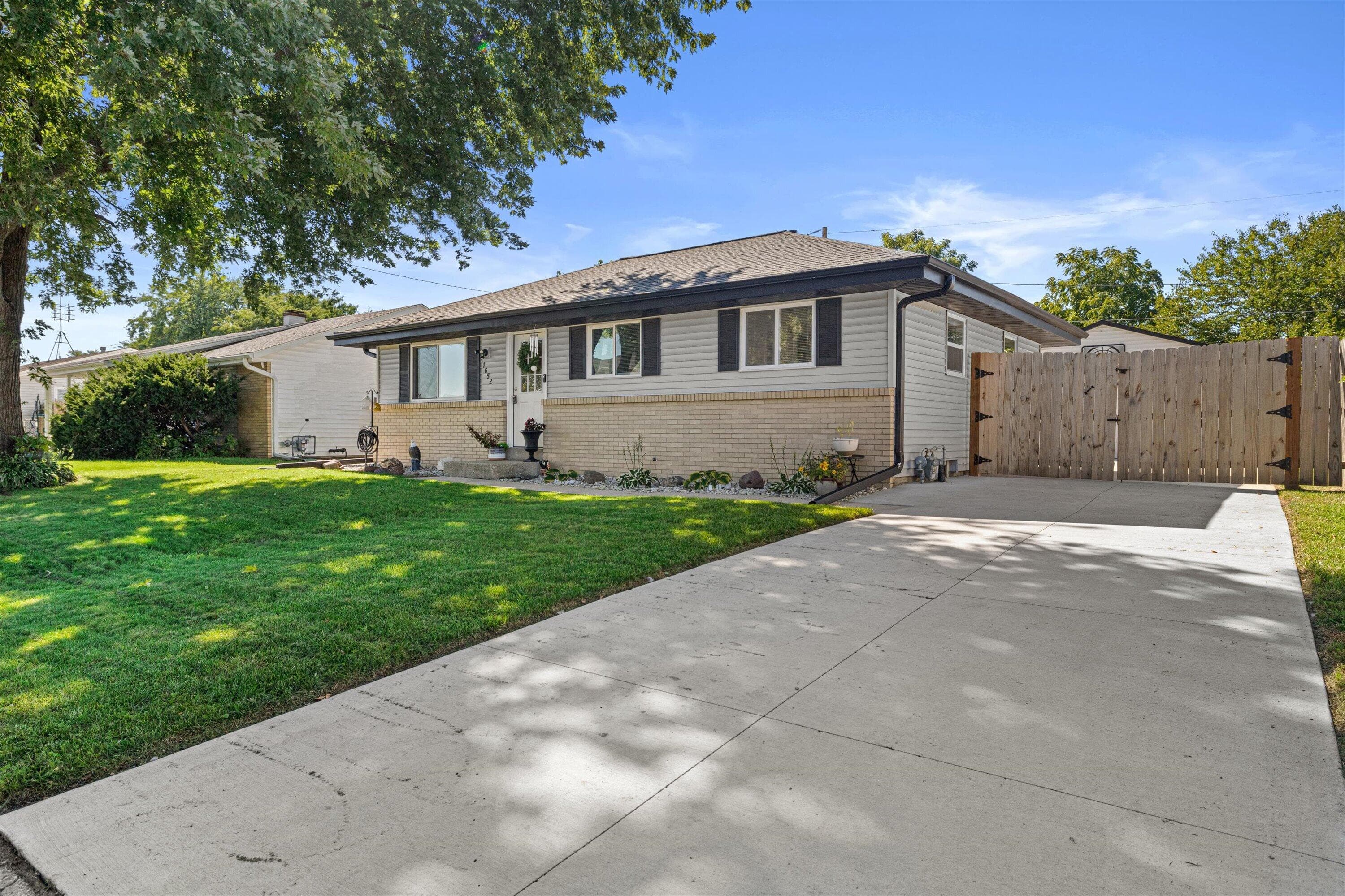 1652 19th Ave, Kenosha