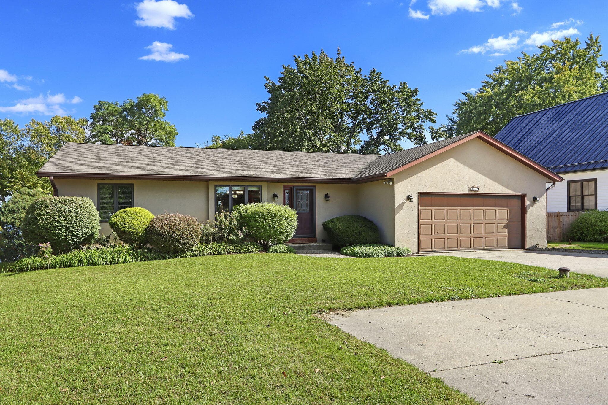 3119 S Browns Lake Dr, Burlington