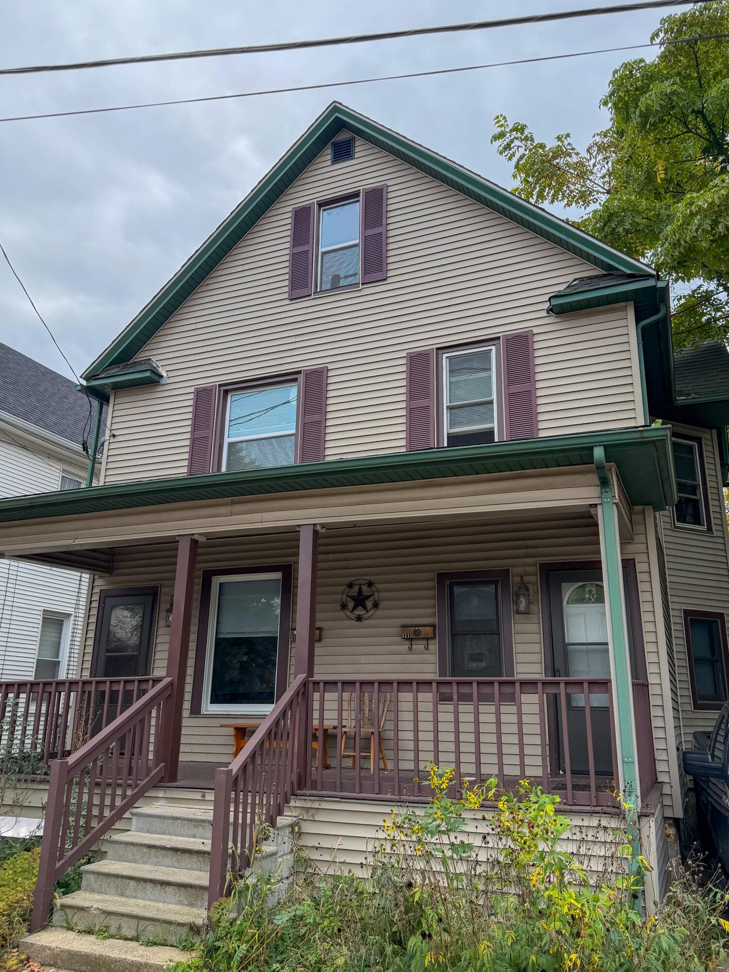 319 59th Pl, Kenosha