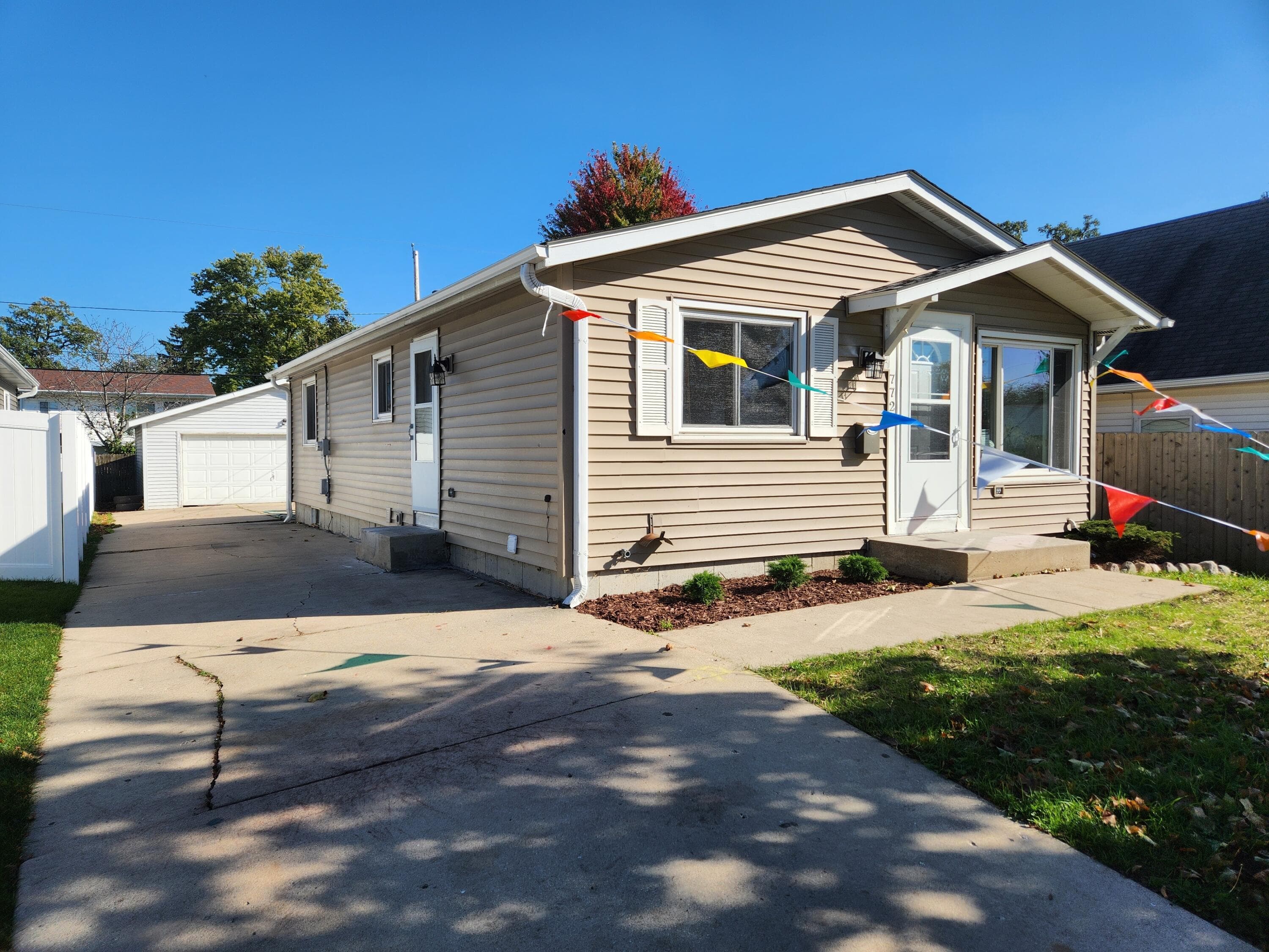 7721 Pershing Blvd, Kenosha