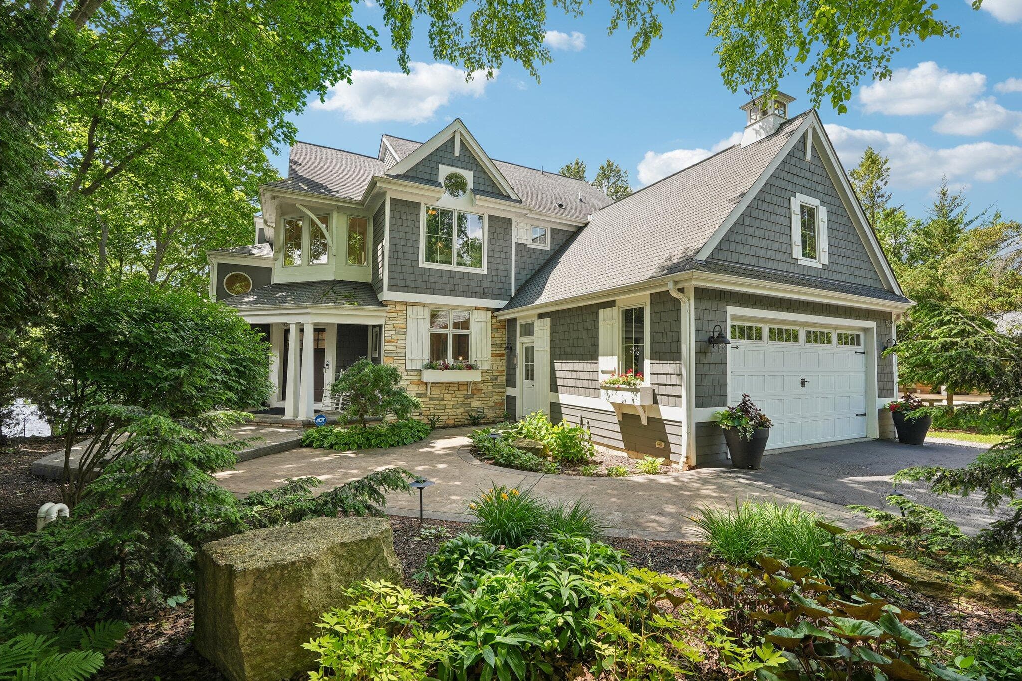 W343N6293 S Bayview Rd, Oconomowoc